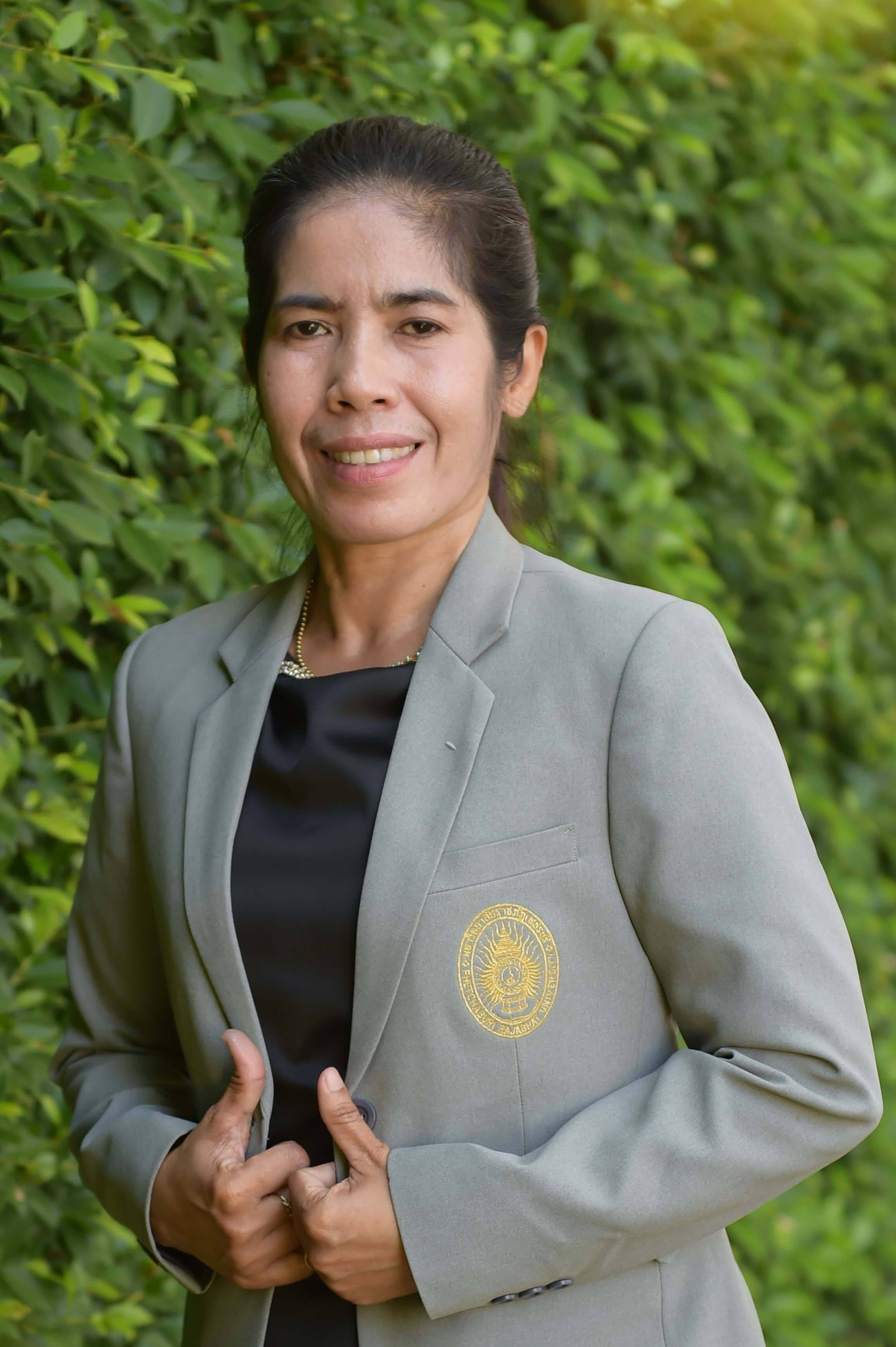 ภาพ นางสาวยุวดี แสงส่งกลิ่น