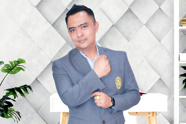 นายกิตติภพ  รักษาราษฎร์